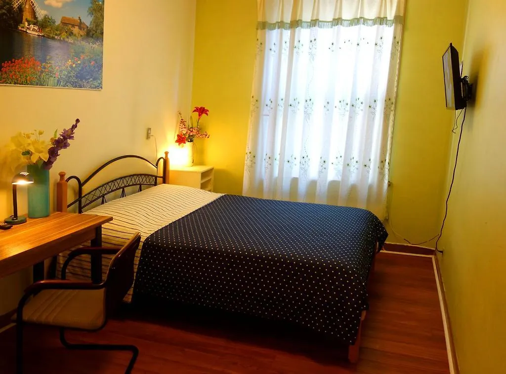 Hotel Bon Soleil Montreal Guest house