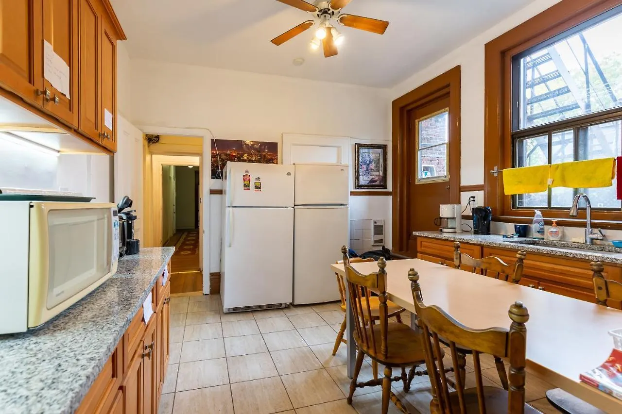 Guest house Hotel Bon Soleil Montreal
