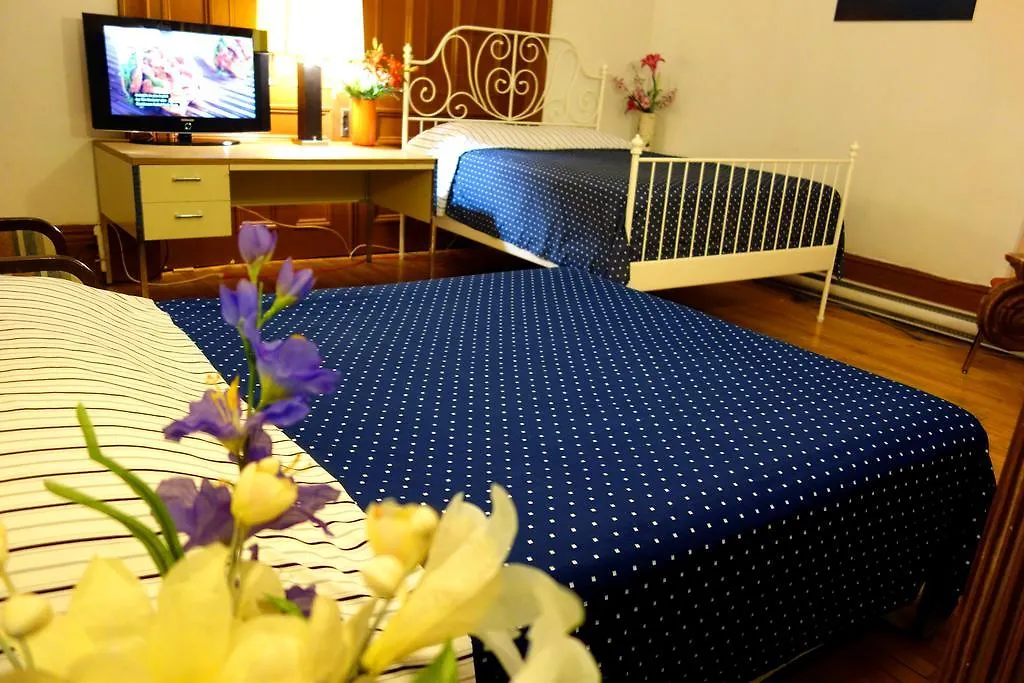 Hotel Bon Soleil Montreal Guest house