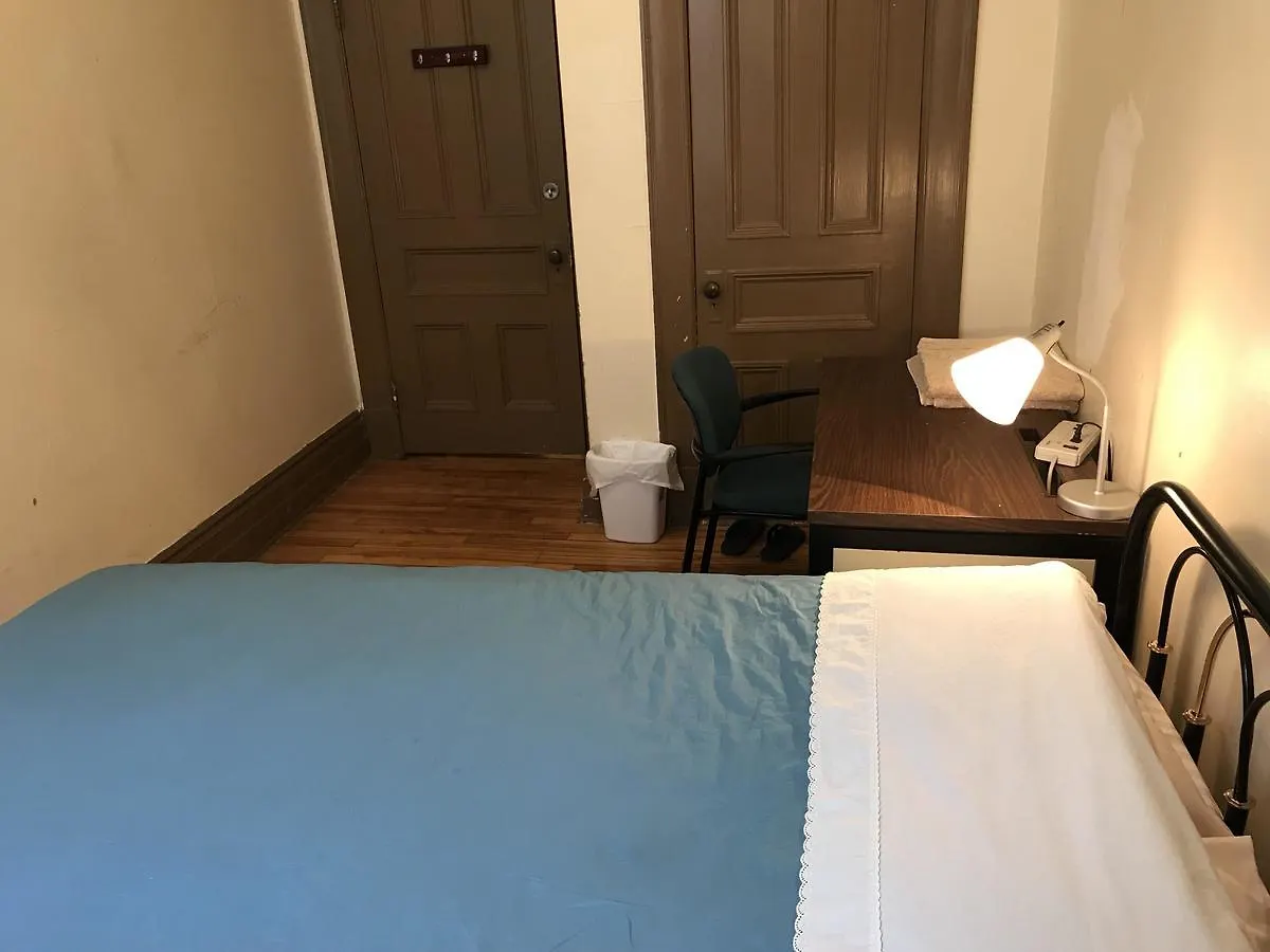 Hotel Bon Soleil Montreal