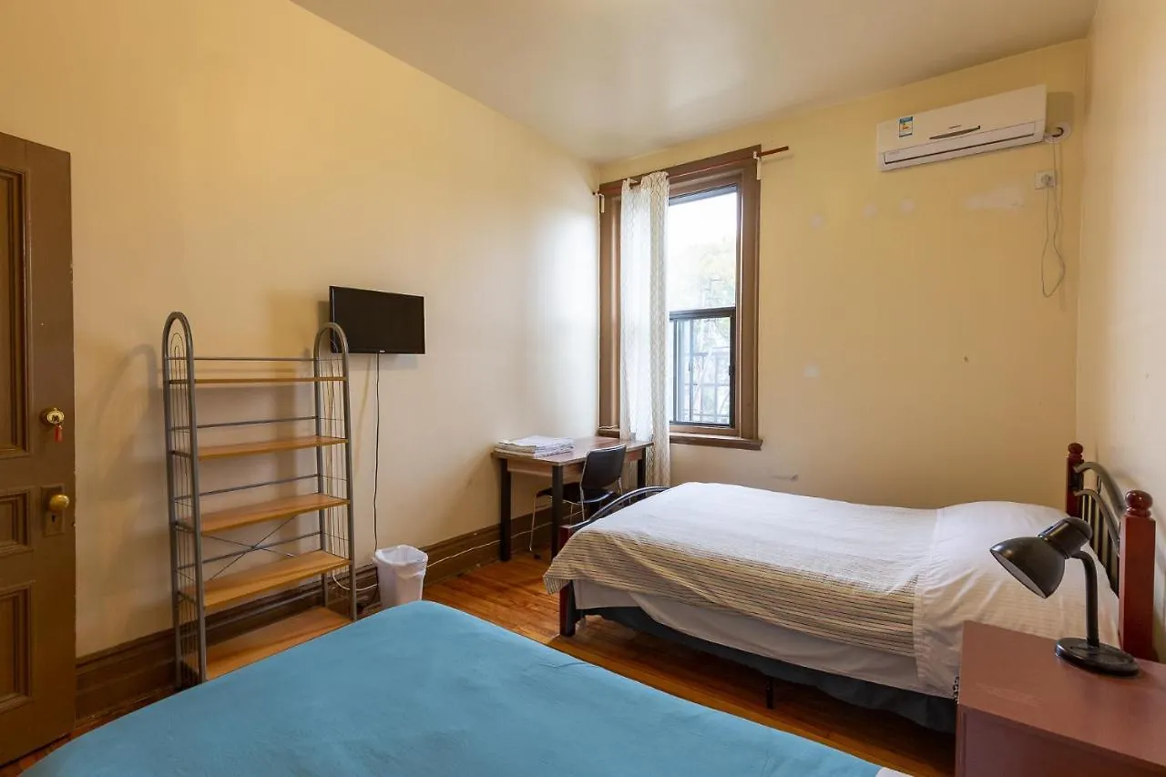 Hotel Bon Soleil Montreal Guest house