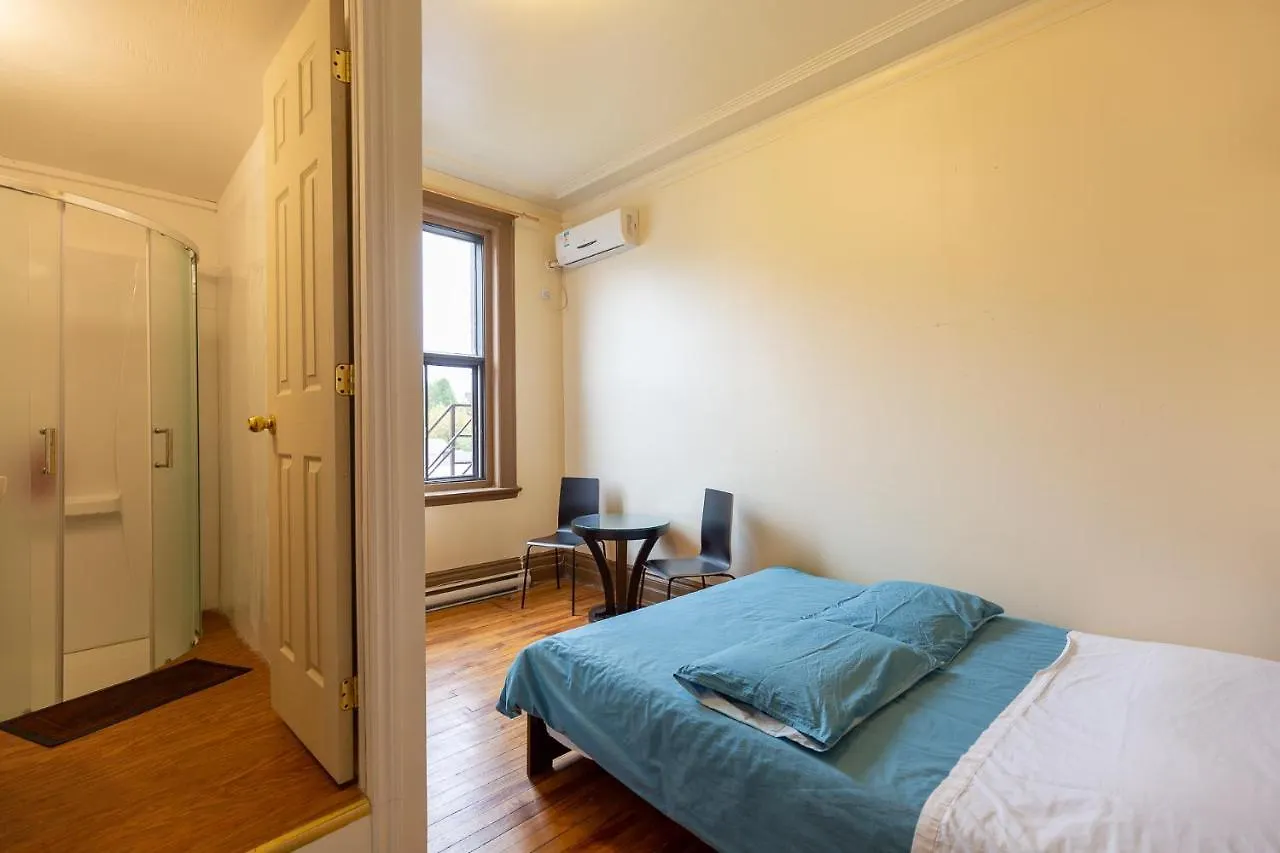 Guest house Hotel Bon Soleil Montreal