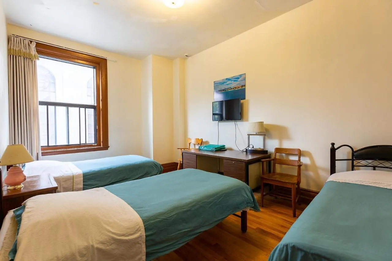 Guest house Hotel Bon Soleil Montreal